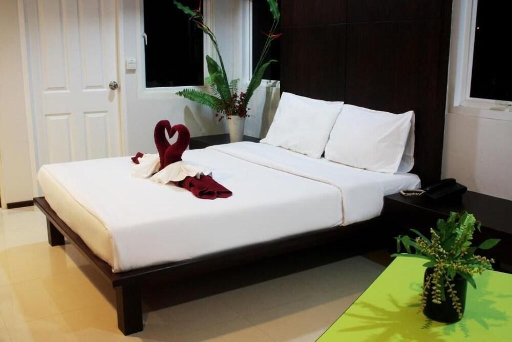 บ้านหนึ่ง แอต กะทู้ Phuket ภายนอก รูปภาพ